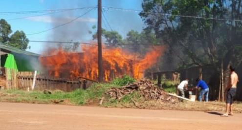 دراما السوبر كلاسيكو.. مشادة صديقين تنتهي باحتراق منزل قبل نهائي كوبا ليبرتادوراس